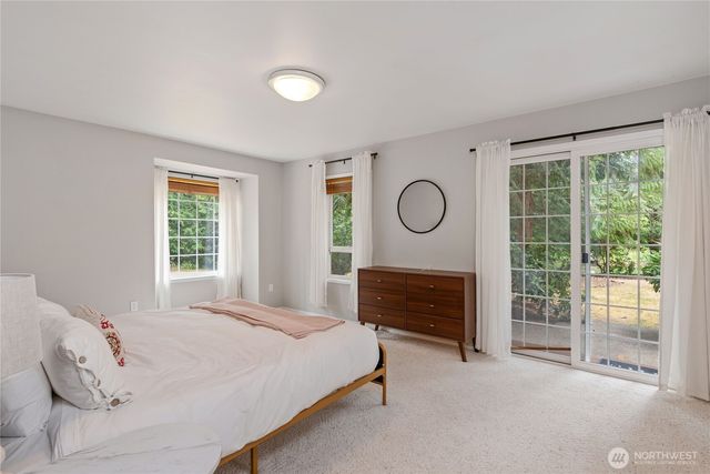 41 E Westlake Place, Allyn, WA 98524