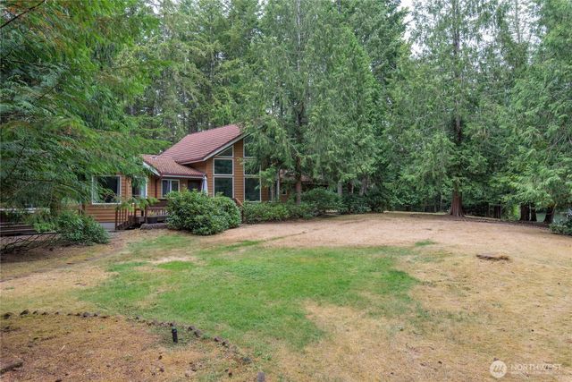 41 E Westlake Place, Allyn, WA 98524