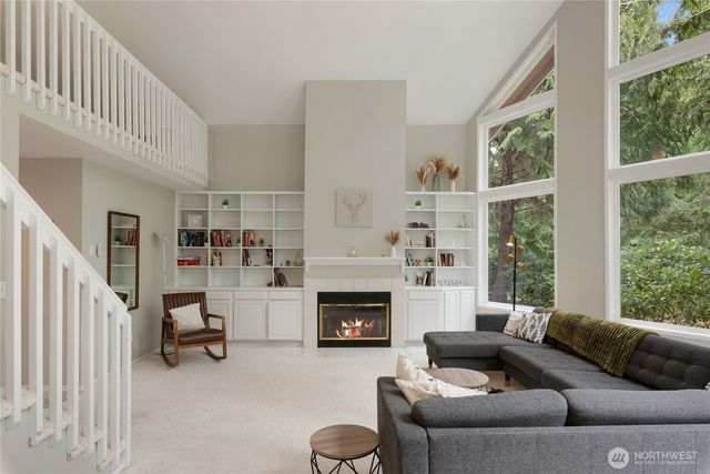 41 E Westlake Place, Allyn, WA 98524