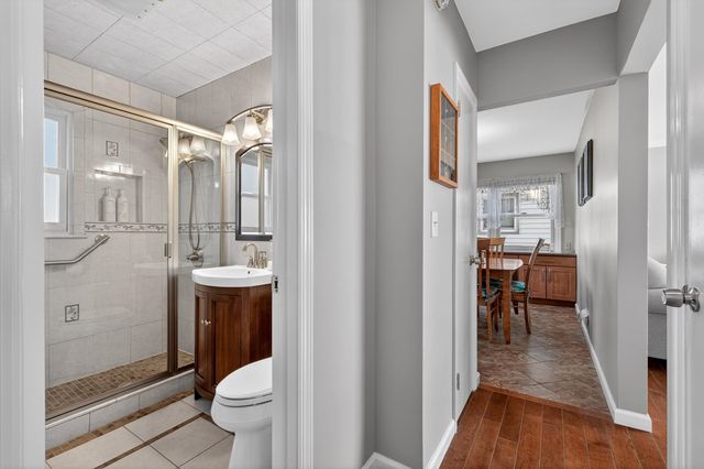 364 AVENUE E, Bayonne, NJ 07002