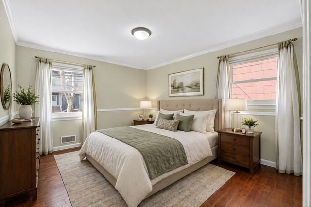 364 AVENUE E, Bayonne, NJ 07002