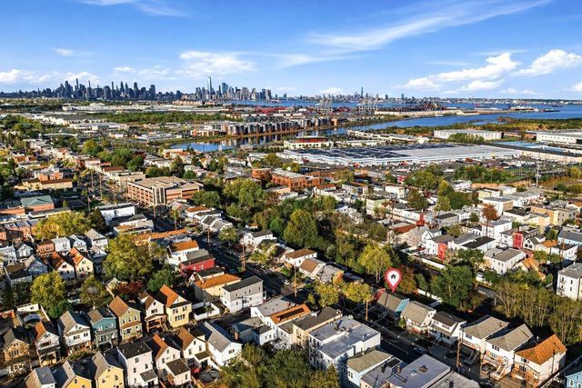 364 AVENUE E, Bayonne, NJ 07002