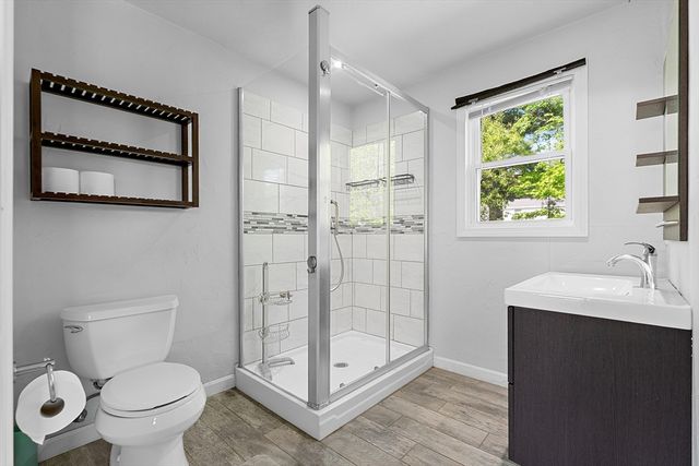 9 Rhodes St, Billerica, MA 01821