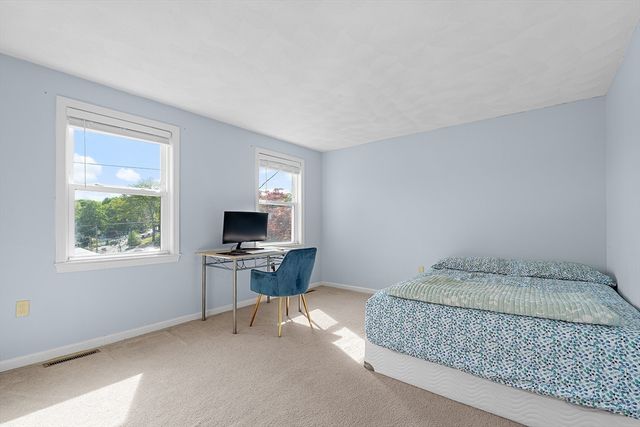 9 Rhodes St, Billerica, MA 01821