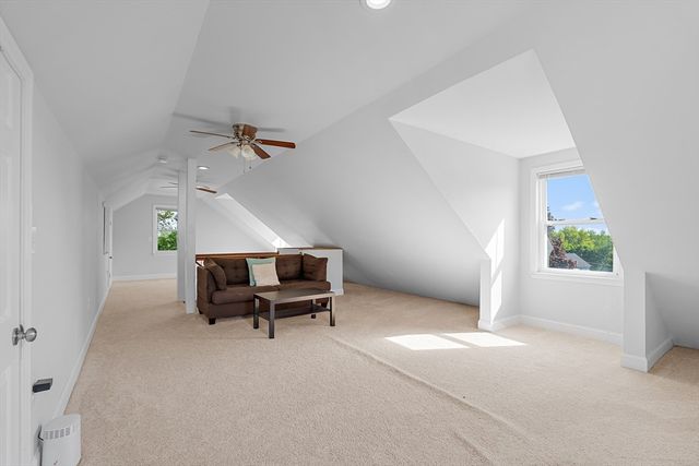 9 Rhodes St, Billerica, MA 01821