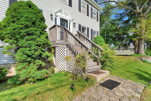 9 Rhodes St, Billerica, MA 01821