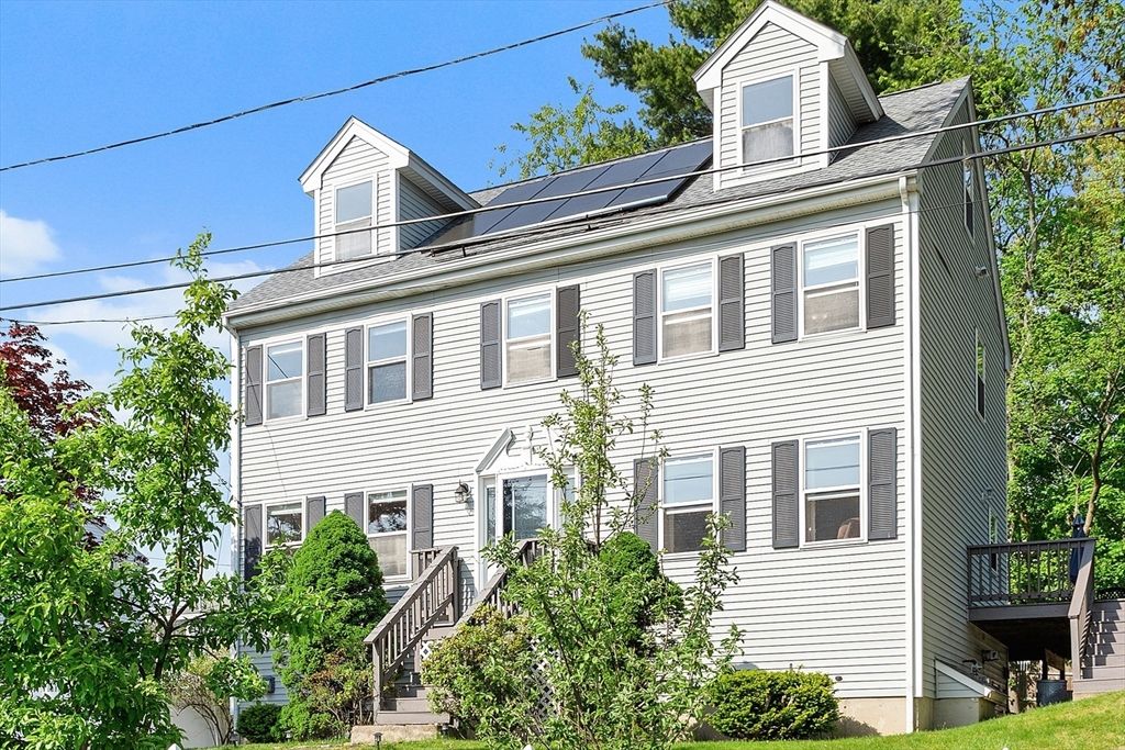 9 Rhodes St, Billerica, MA 01821