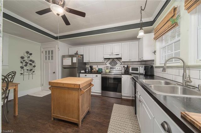 220 Wilkesboro Street, Mocksville, NC 27028