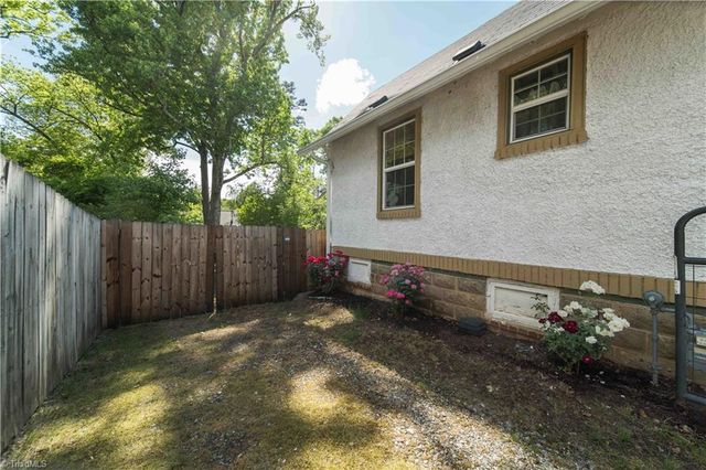 220 Wilkesboro Street, Mocksville, NC 27028