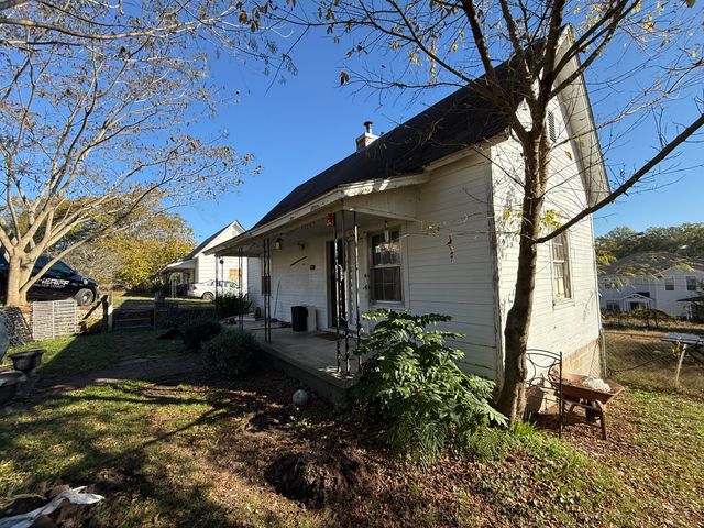 13 N Steele Street, Lafayette, GA 30728