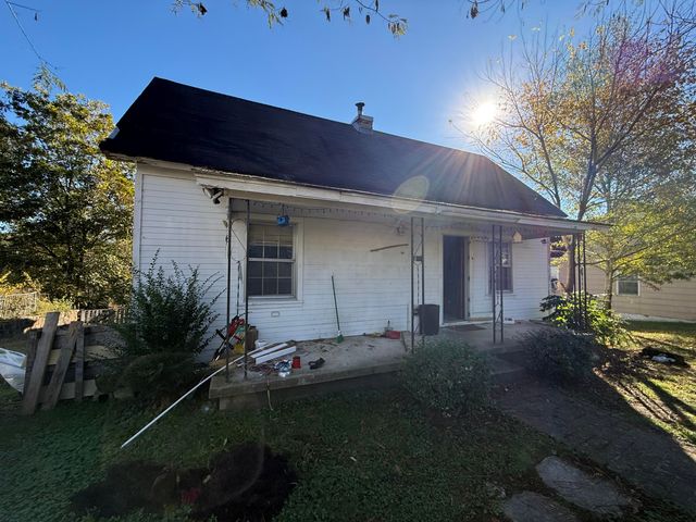 13 N Steele Street, Lafayette, GA 30728