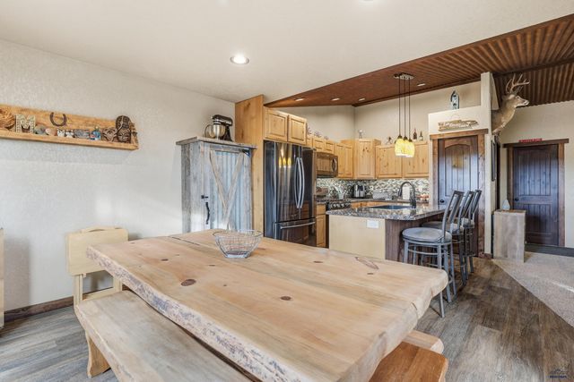 24636 CROOKED CANYON RD, Hermosa, SD 57744