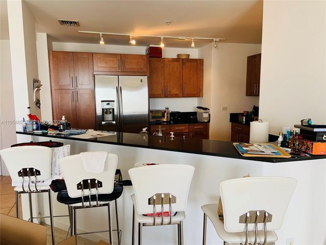 8395 SW 73rd Ave 704, Miami, FL 33143