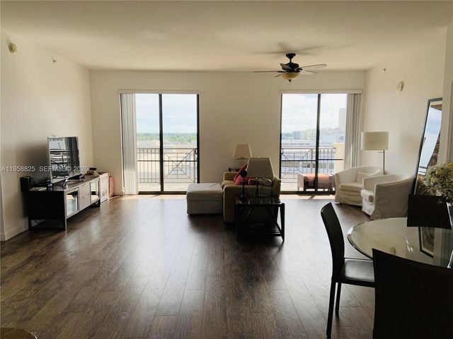 8395 SW 73rd Ave 704, Miami, FL 33143