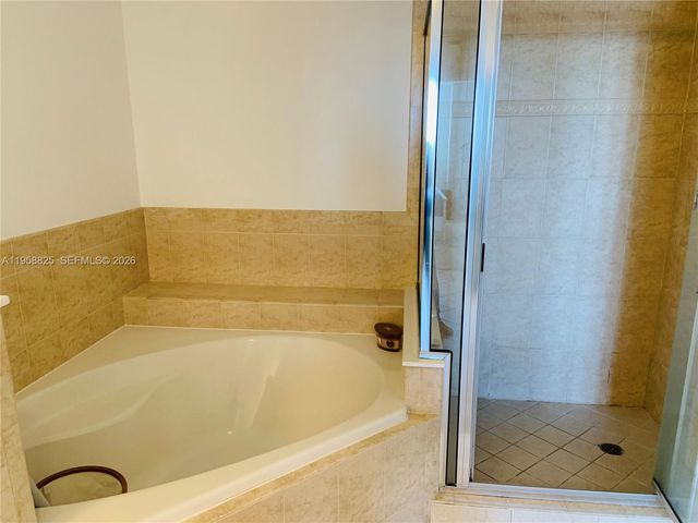 8395 SW 73rd Ave 704, Miami, FL 33143