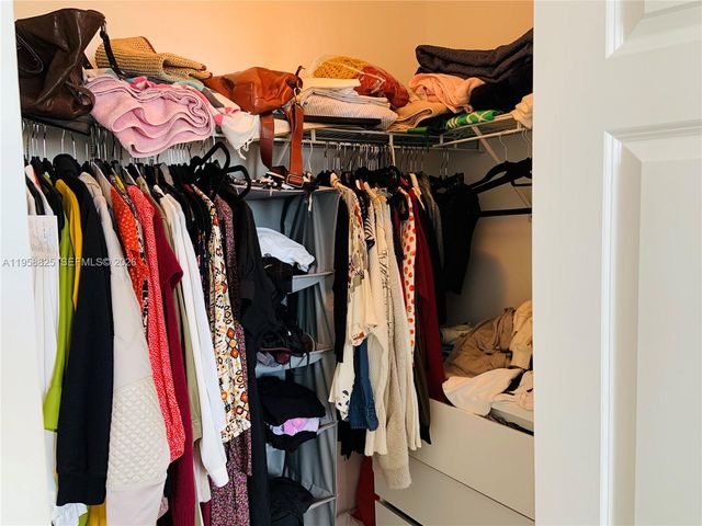 8395 SW 73rd Ave 704, Miami, FL 33143