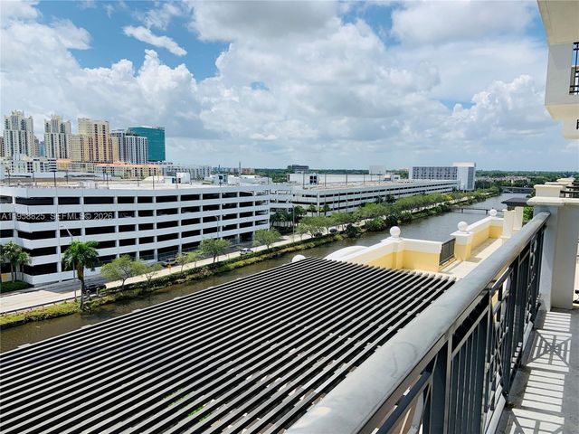 8395 SW 73rd Ave 704, Miami, FL 33143