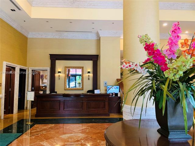 8395 SW 73rd Ave 704, Miami, FL 33143