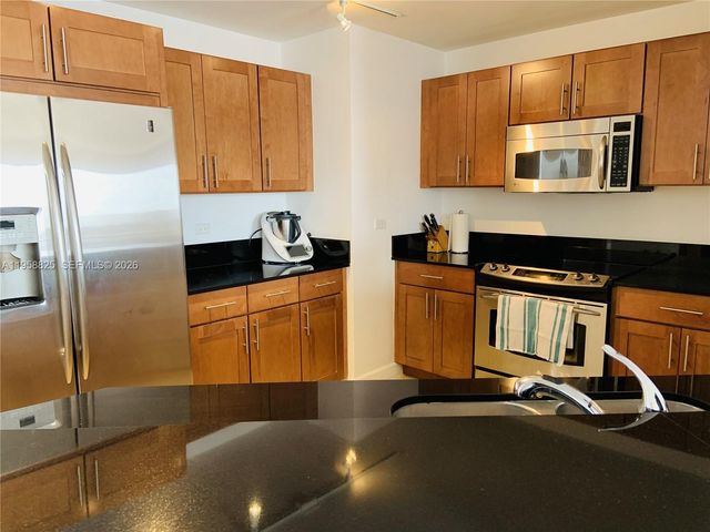 8395 SW 73rd Ave 704, Miami, FL 33143