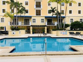 8395 SW 73rd Ave 704, Miami, FL 33143