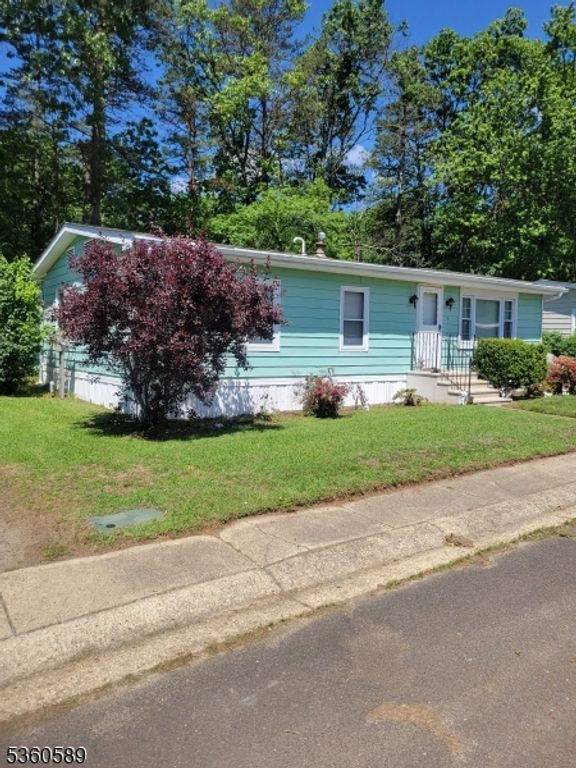 14 Douglas Dr, Jackson Twp., NJ 08527