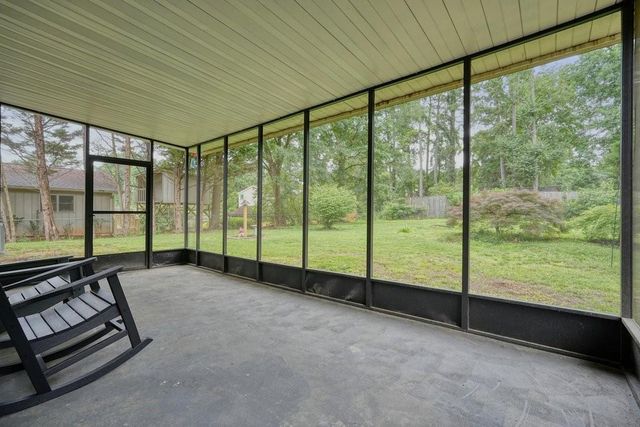 695 Shannon Green Circle SW, Mableton, GA 30126