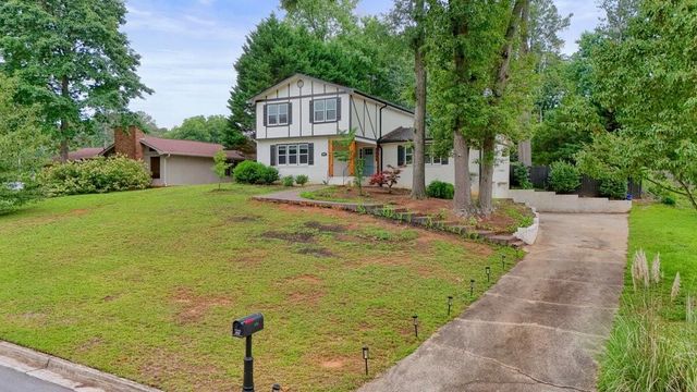 695 Shannon Green Circle SW, Mableton, GA 30126