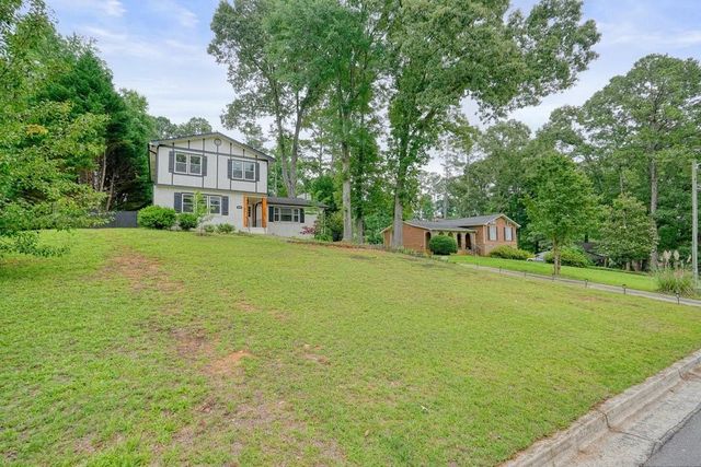 695 Shannon Green Circle SW, Mableton, GA 30126