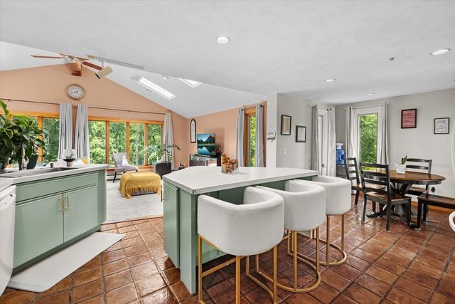 138 Kotlik St, Stoughton, MA 02072
