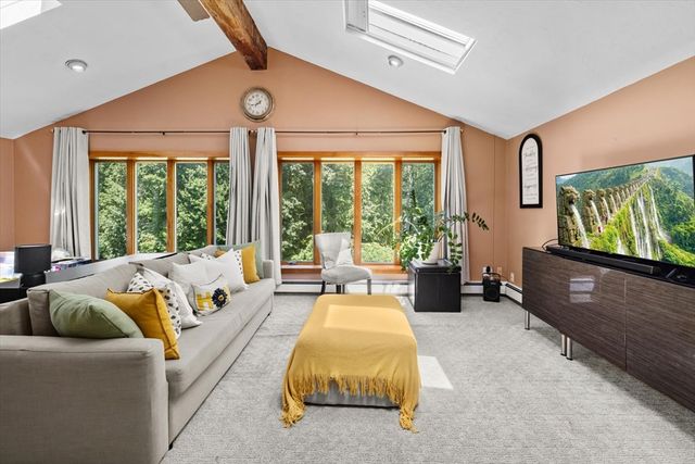 138 Kotlik St, Stoughton, MA 02072