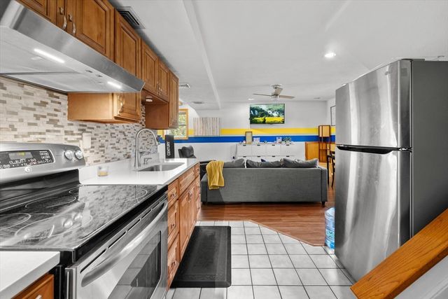 138 Kotlik St, Stoughton, MA 02072