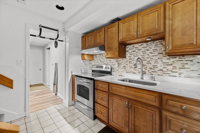138 Kotlik St, Stoughton, MA 02072