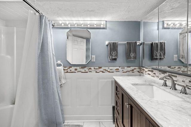 138 Kotlik St, Stoughton, MA 02072