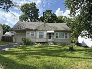 5400 W 50th Terrace, Roeland Park, KS 66205