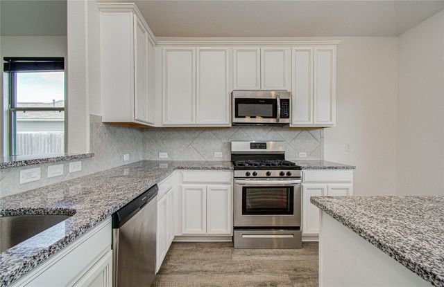 304 Morning Dove Trail, Sealy, TX 77474