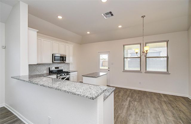 304 Morning Dove Trail, Sealy, TX 77474