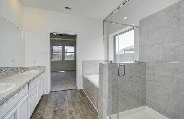 304 Morning Dove Trail, Sealy, TX 77474