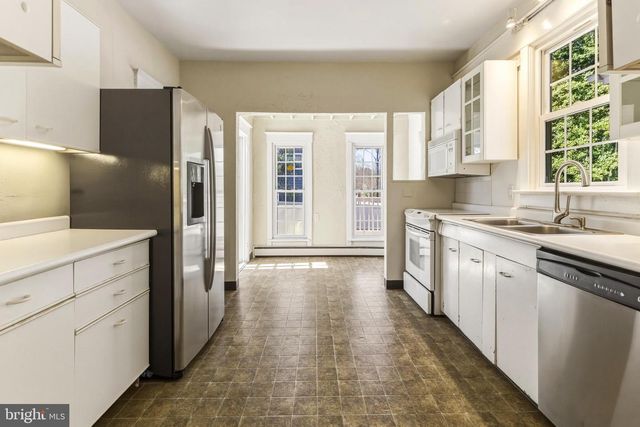 23 MCPHELIN AVE, Cherry Hill, NJ 08034