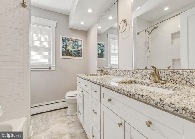 23 MCPHELIN AVE, Cherry Hill, NJ 08034