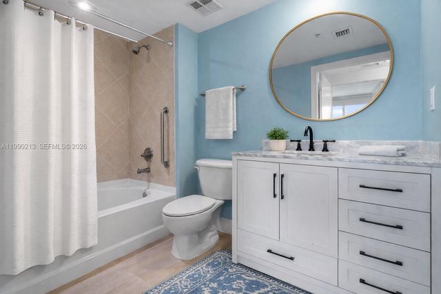 325 S Biscayne Blvd 1718, Miami Beach, FL 33131