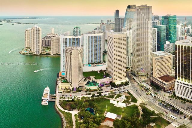 325 S Biscayne Blvd 1718, Miami Beach, FL 33131