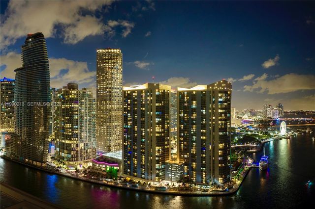 325 S Biscayne Blvd 1718, Miami Beach, FL 33131
