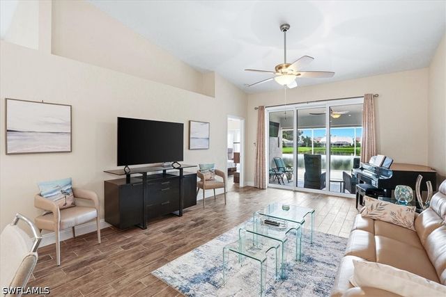 2266 Stacil CIR, Naples, FL 34109