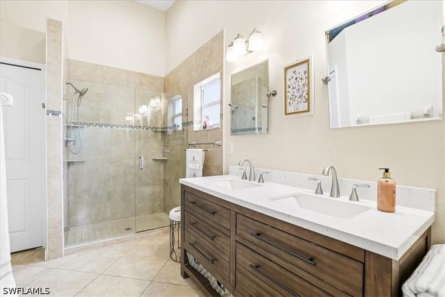 2266 Stacil CIR, Naples, FL 34109