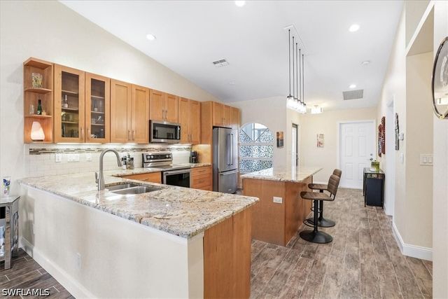 2266 Stacil CIR, Naples, FL 34109