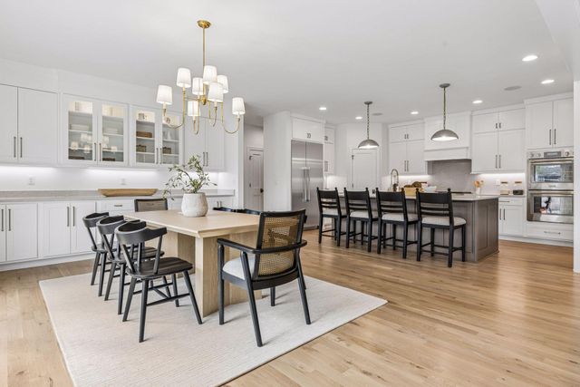 5829 Ewing Avenue S, Edina, MN 55410