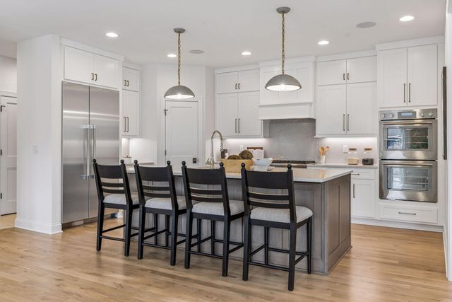 5829 Ewing Avenue S, Edina, MN 55410