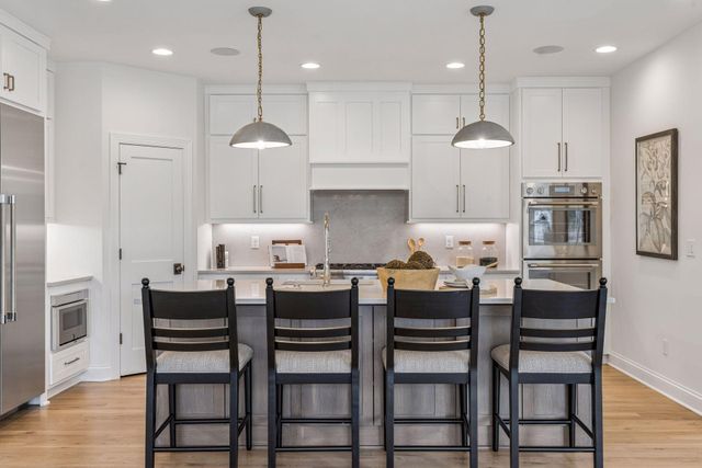 5829 Ewing Avenue S, Edina, MN 55410