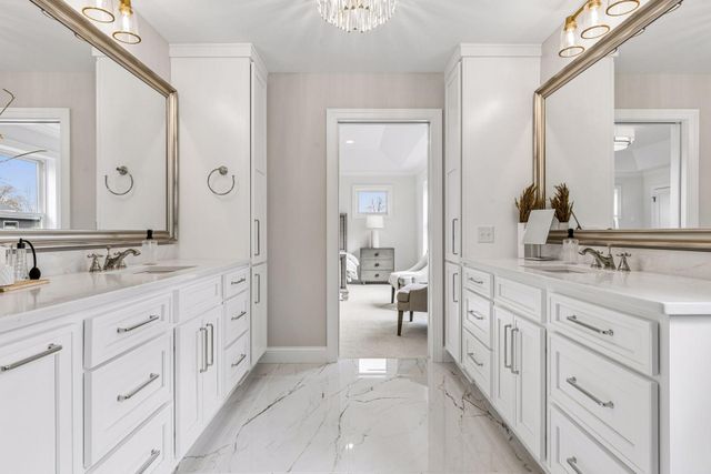 5829 Ewing Avenue S, Edina, MN 55410