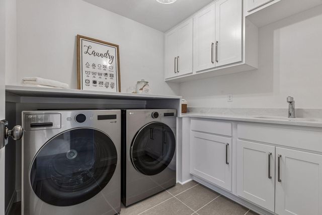 5829 Ewing Avenue S, Edina, MN 55410